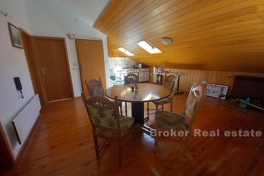 Bol, hus nær sentrum