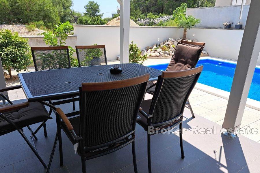 Haus mit Meerblick und Swimmingpool