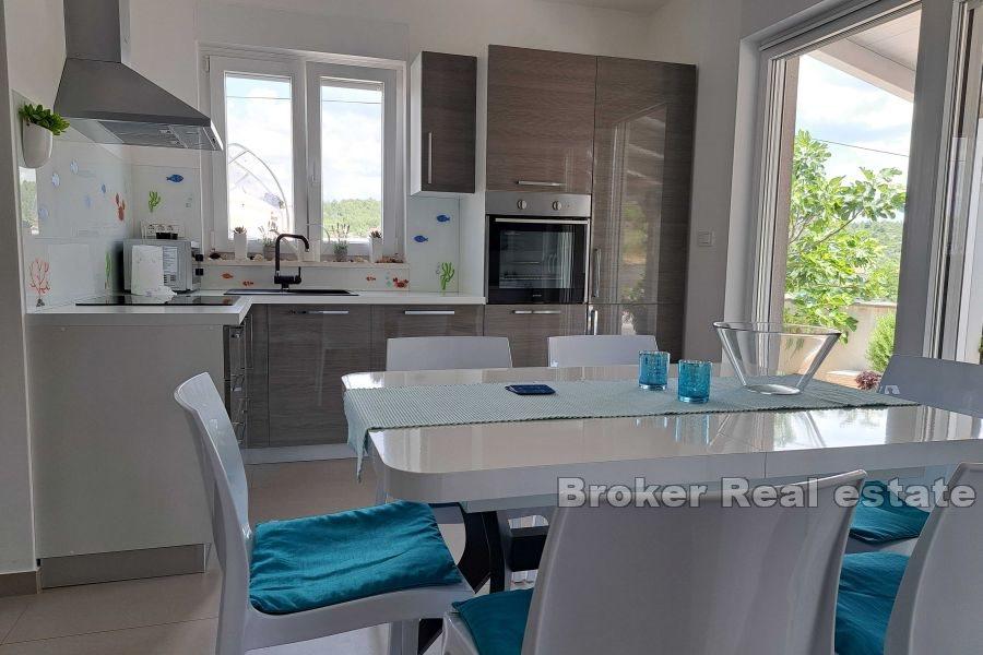 Haus mit Meerblick und Swimmingpool