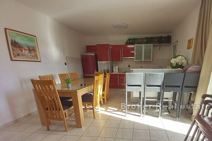 Wohnung mit Baugrundstück