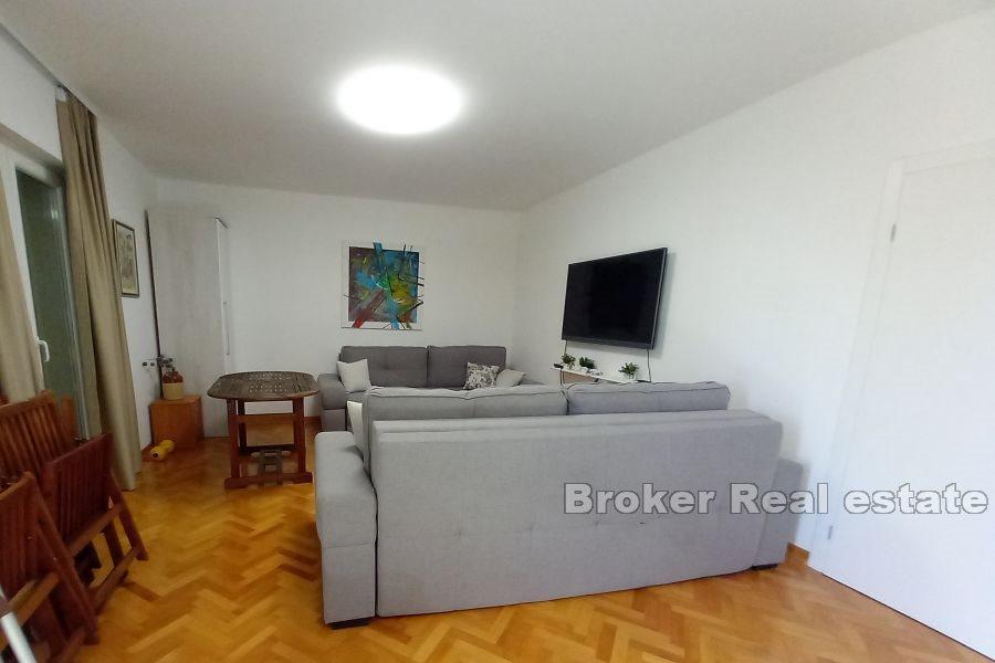 Wohnung mit Baugrundstück