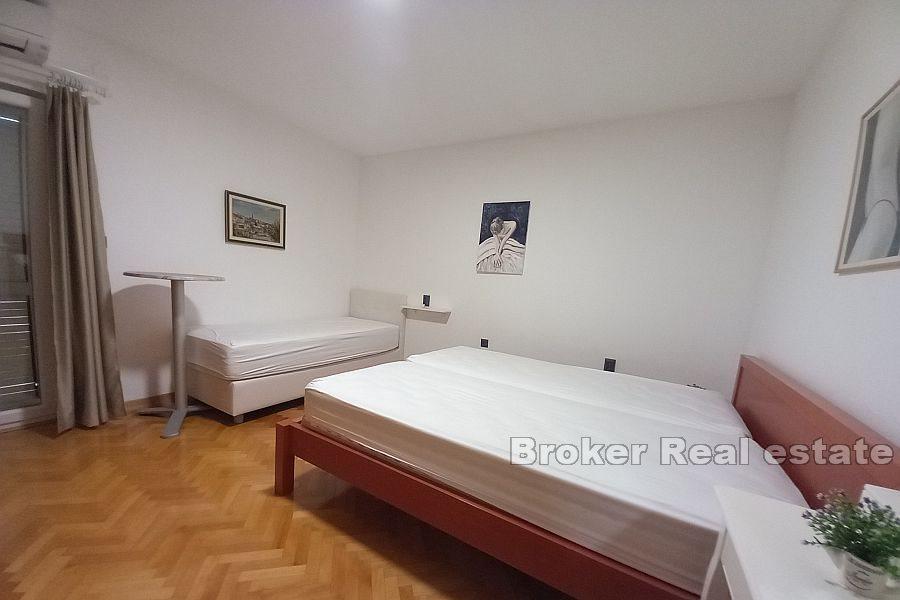 Wohnung mit Baugrundstück