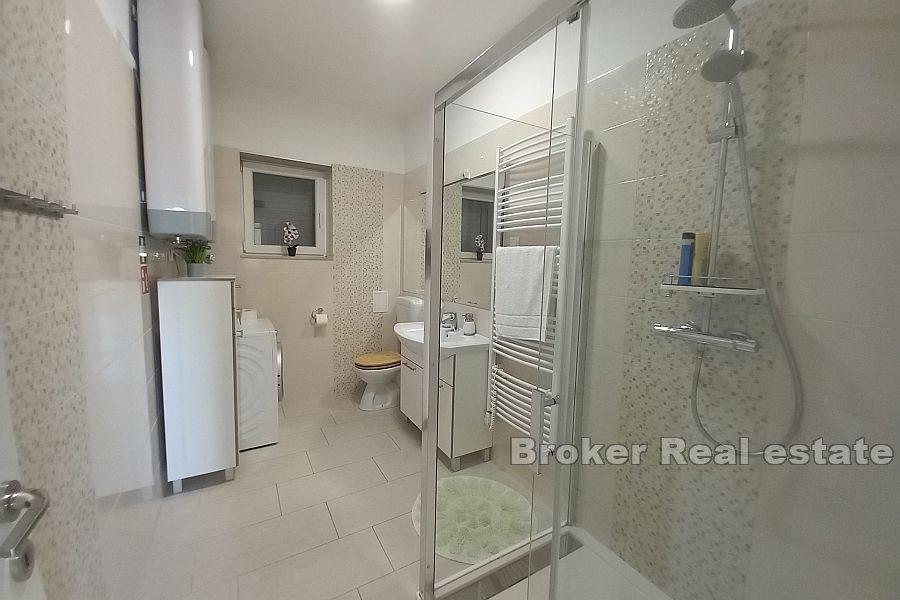 Wohnung mit Baugrundstück