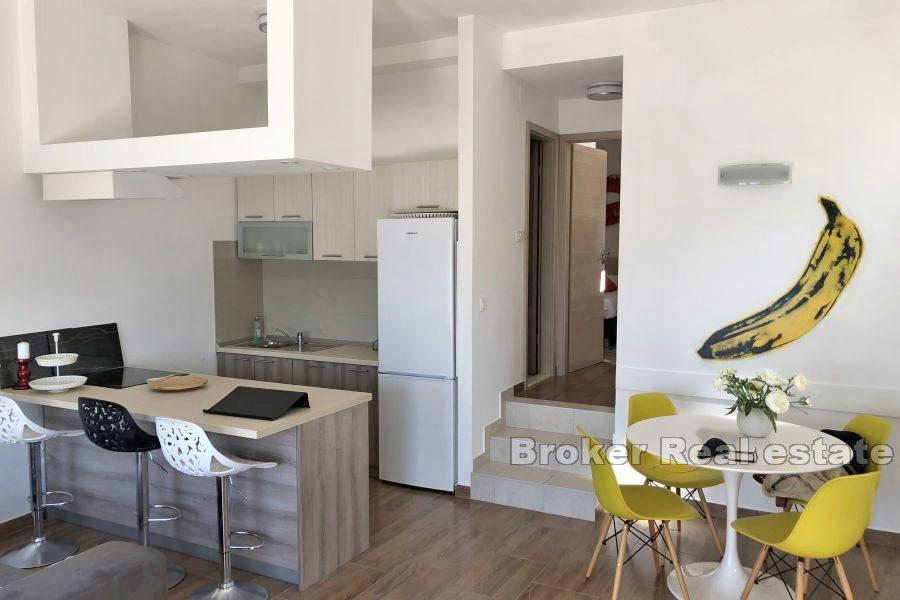 Semi-detached house in first row to the sea