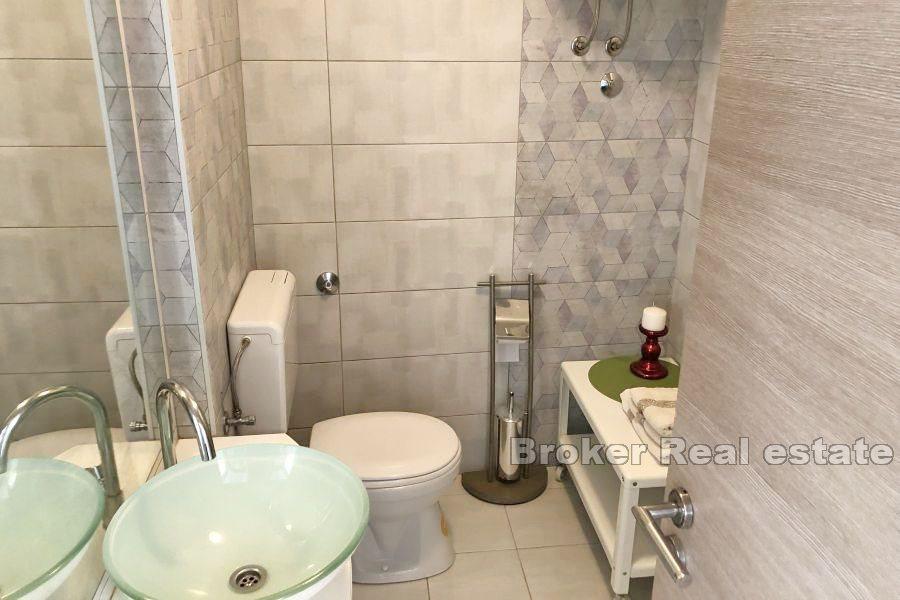 Semi-detached house in first row to the sea