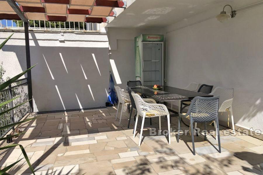 Semi-detached house in first row to the sea