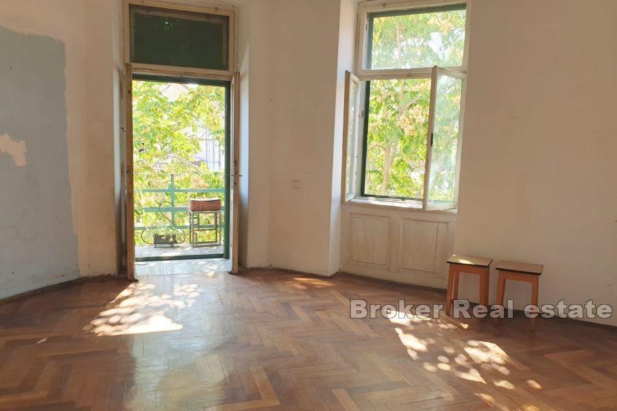 Apartment mit zwei Schlafzimmern im Zentrum der Stadt