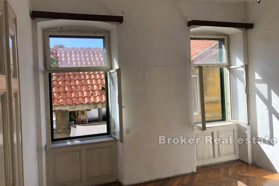 Två sovrums lägenhet i centrum