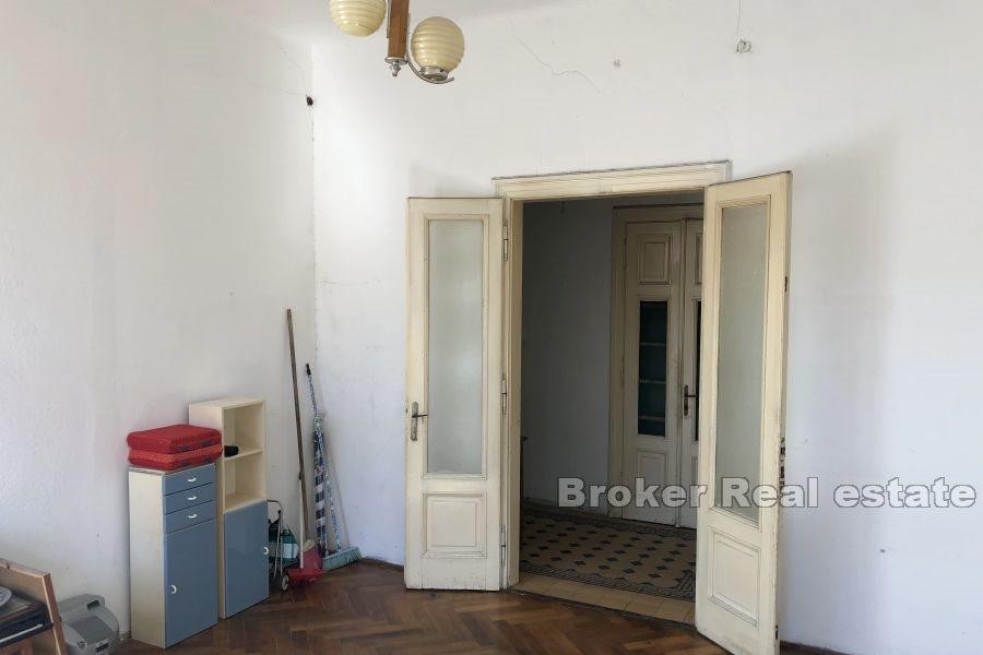 Två sovrums lägenhet i centrum