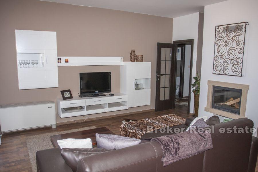 Boligbygg med havutsikt