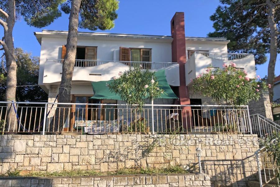 Hus første rad til sjøen