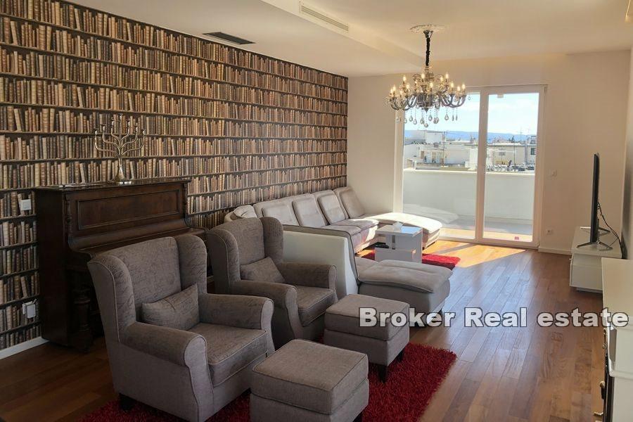 Spinut, penthouse avec vue mer