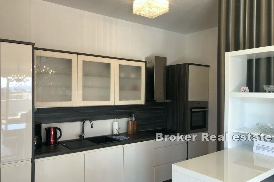 Spinut, penthouse s pogledom na more