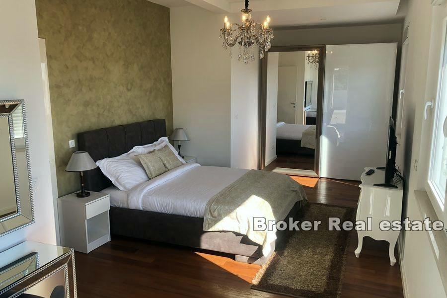 Spinut, penthouse s pogledom na more