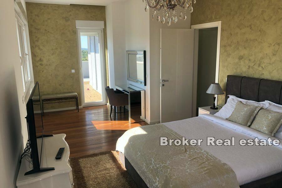 Spinut, penthouse s pogledom na more