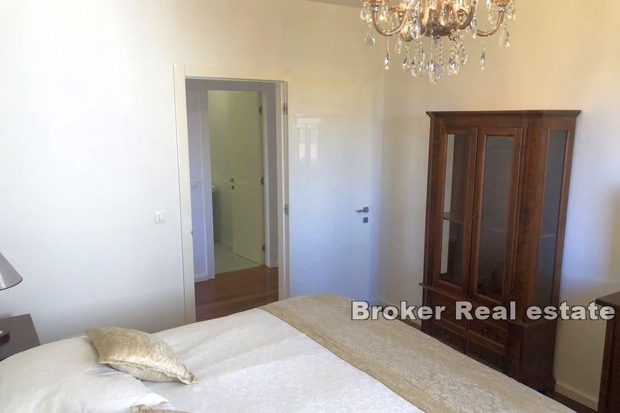 Spinut, penthouse s pogledom na more