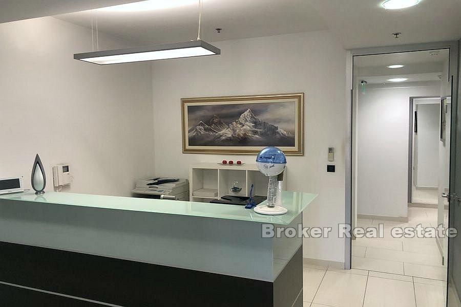 Espace bureau spacieux