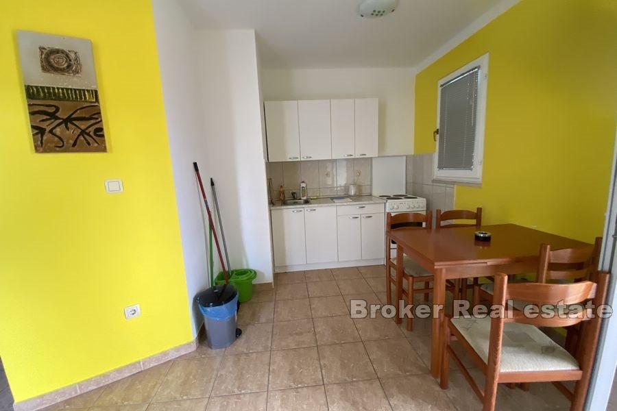 Prostrana kuća s pogledom na more