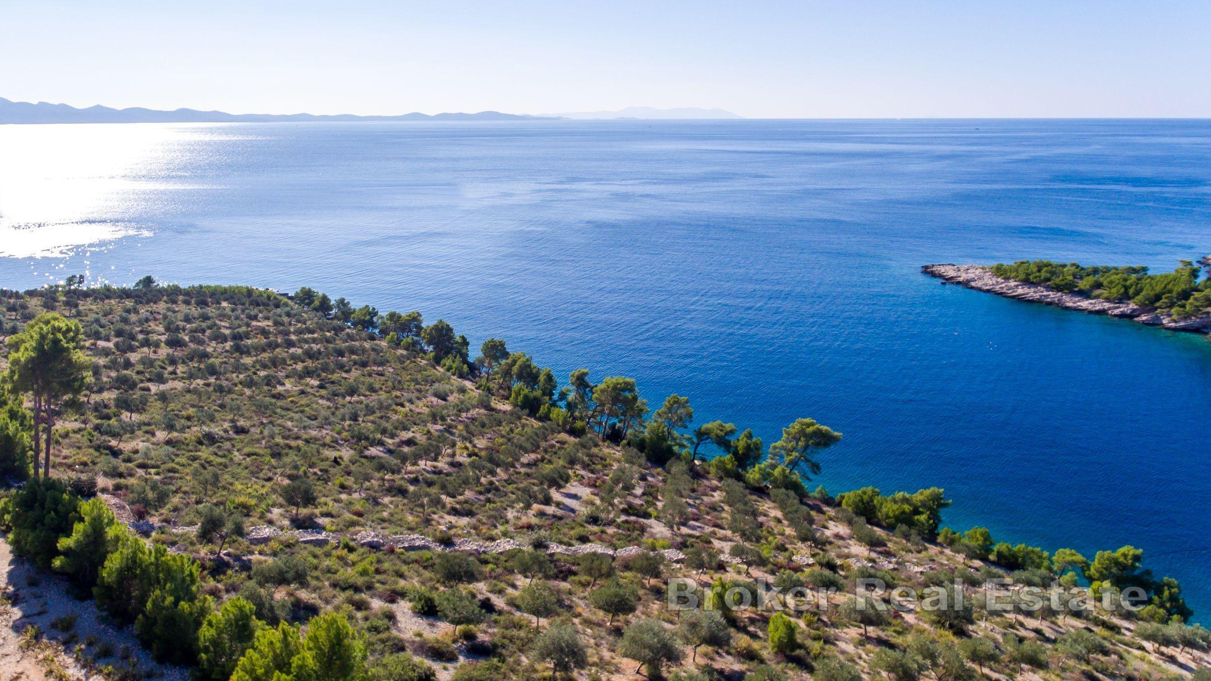 Строящаяся вилла в первом ряду от моря