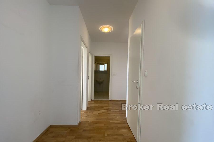 Kila, två sovrum lägenhet för längre hyra