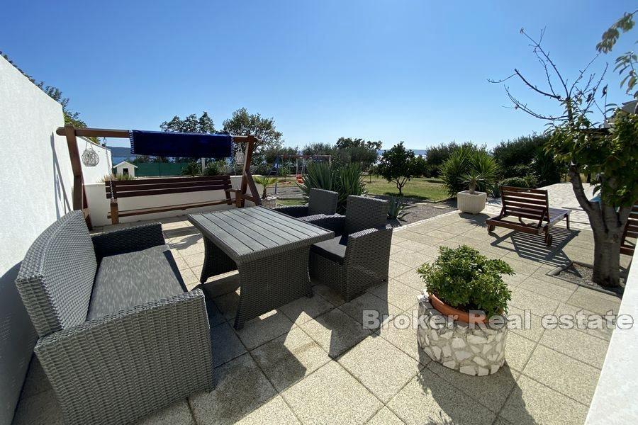 Haus mit Pool und Meerblick