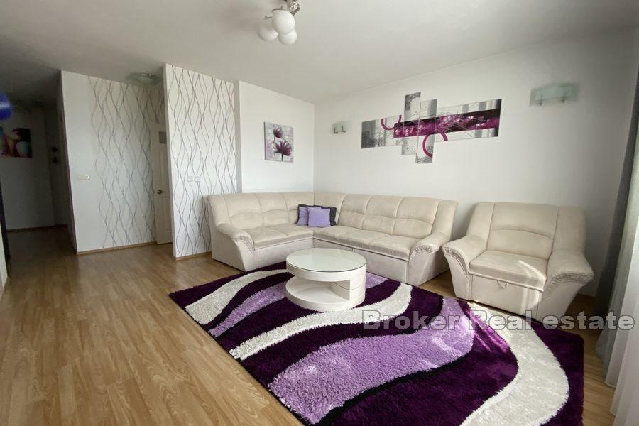 Haus mit Pool und Meerblick