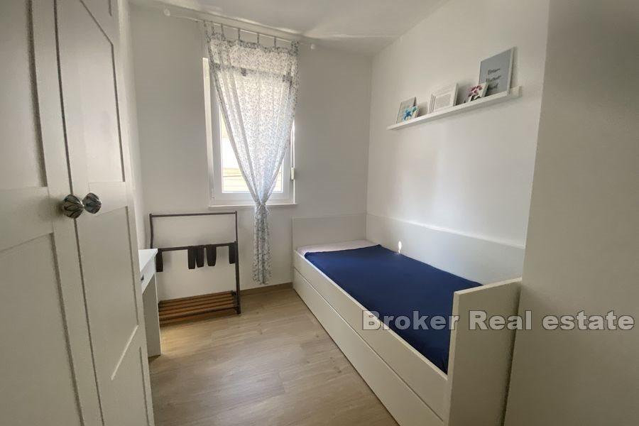 Žnjan, Wohnung mit zwei Schlafzimmern mit Meerblick