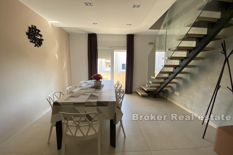 Spacious house with pool