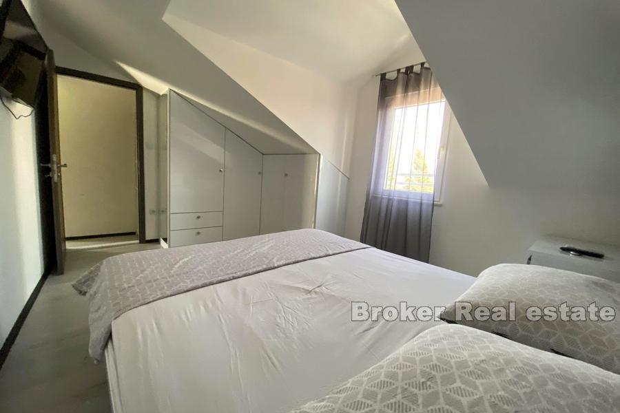 Appartamento con tre camere da letto con vista