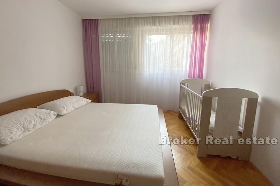 Spinut, przestronny apartament z dwiema sypialniami