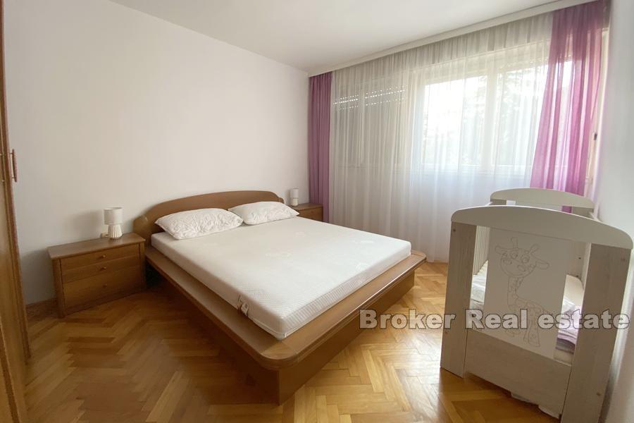 Spinut, spacious two-bedroom apartment