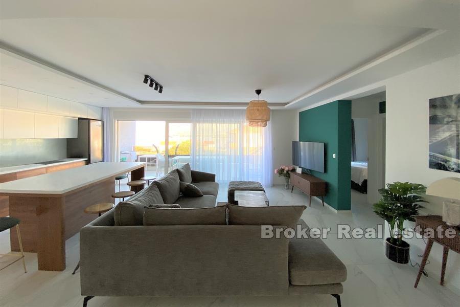 Luksusowy apartament z basenem i widokiem na morze