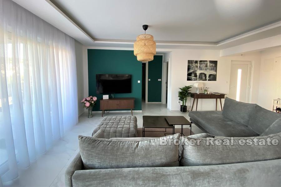 Luksusowy apartament z basenem i widokiem na morze