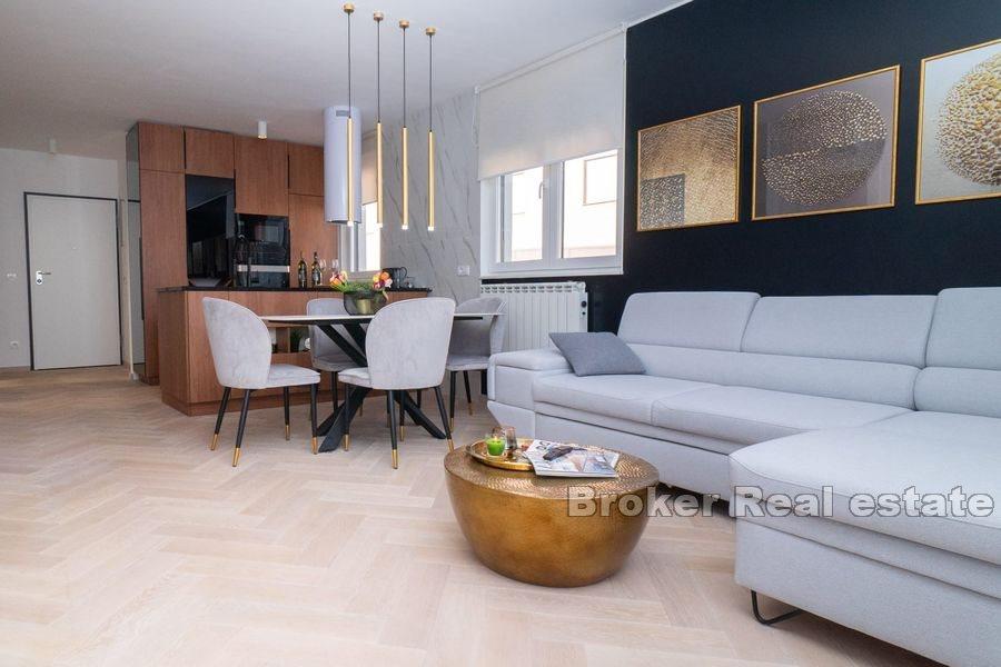 Роскошная квартира с видом на море