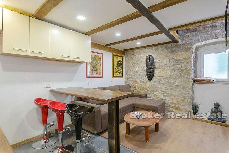 Трехкомнатная современная квартира