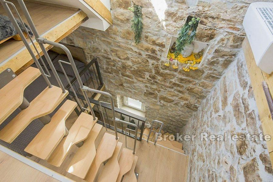 Трехкомнатная современная квартира