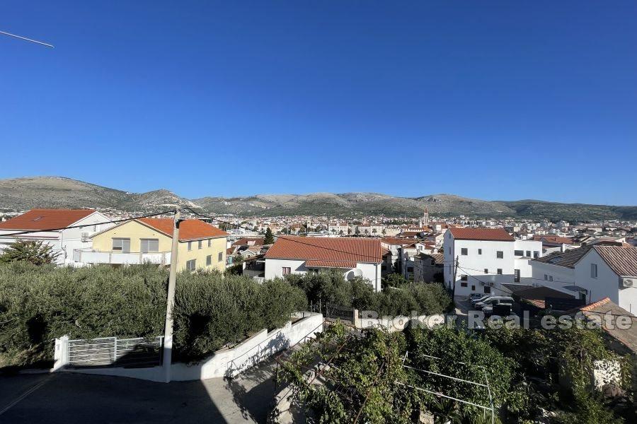 Dvojna kuća u blizini centra