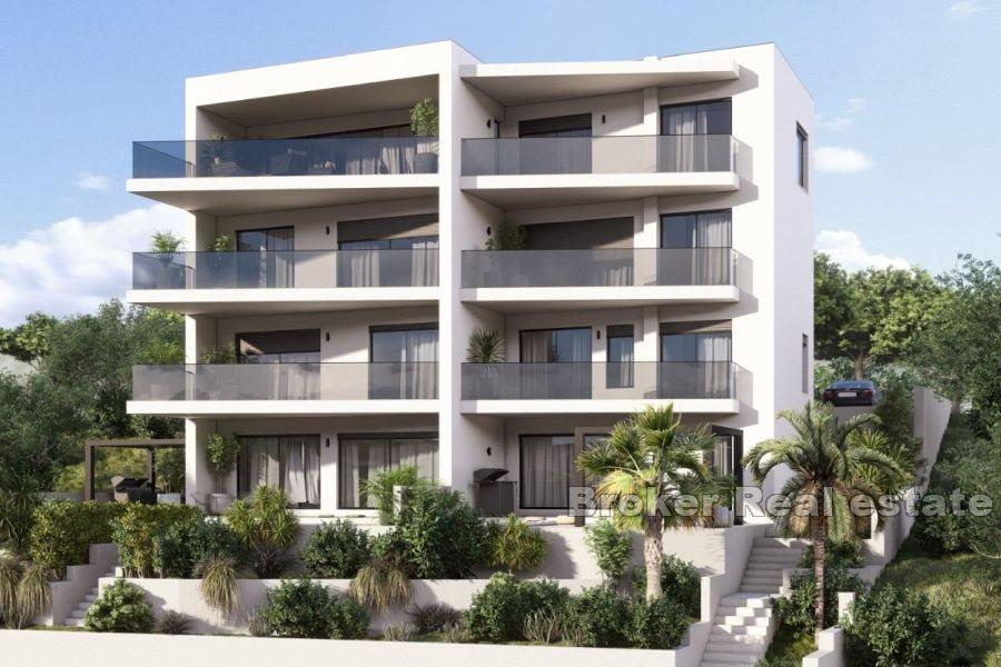 Luxury apartments in an exceptional location in the first row to the sea