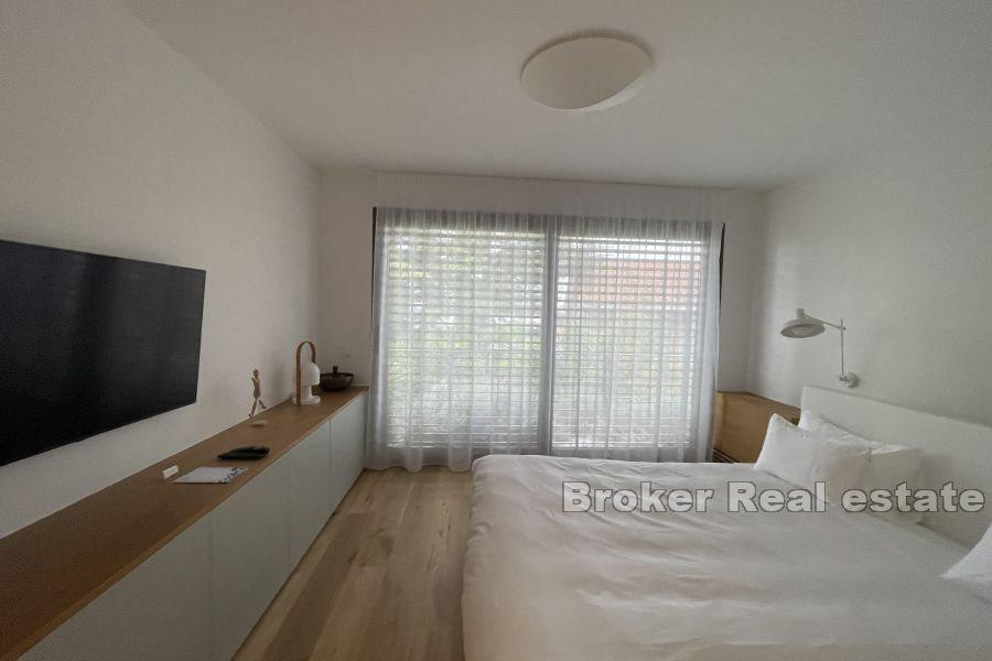 Meje - Moderna vila s pogledom na more