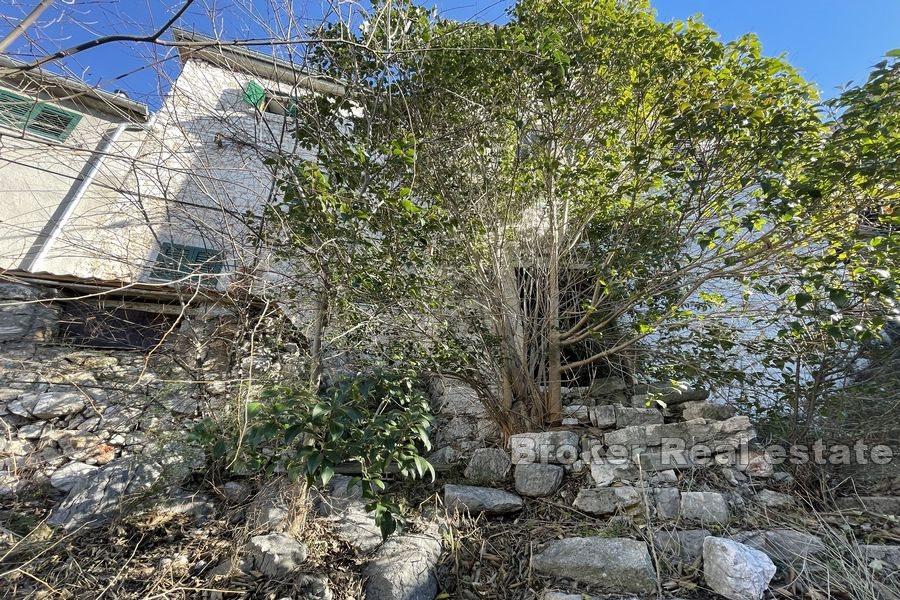 Stone house with sea view