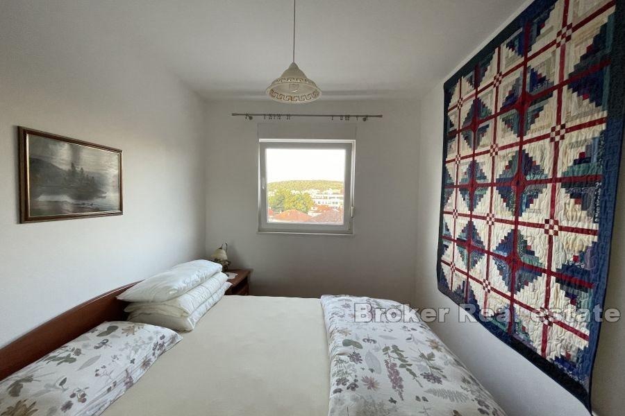 Appartement de deux chambres près de la mer