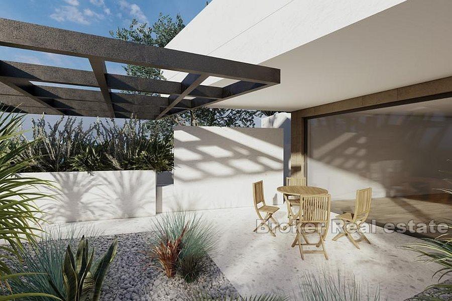 Apartments with a view of the sea and the courtyard