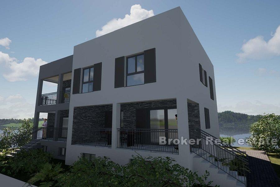 Oavslutat hus med havsutsikt