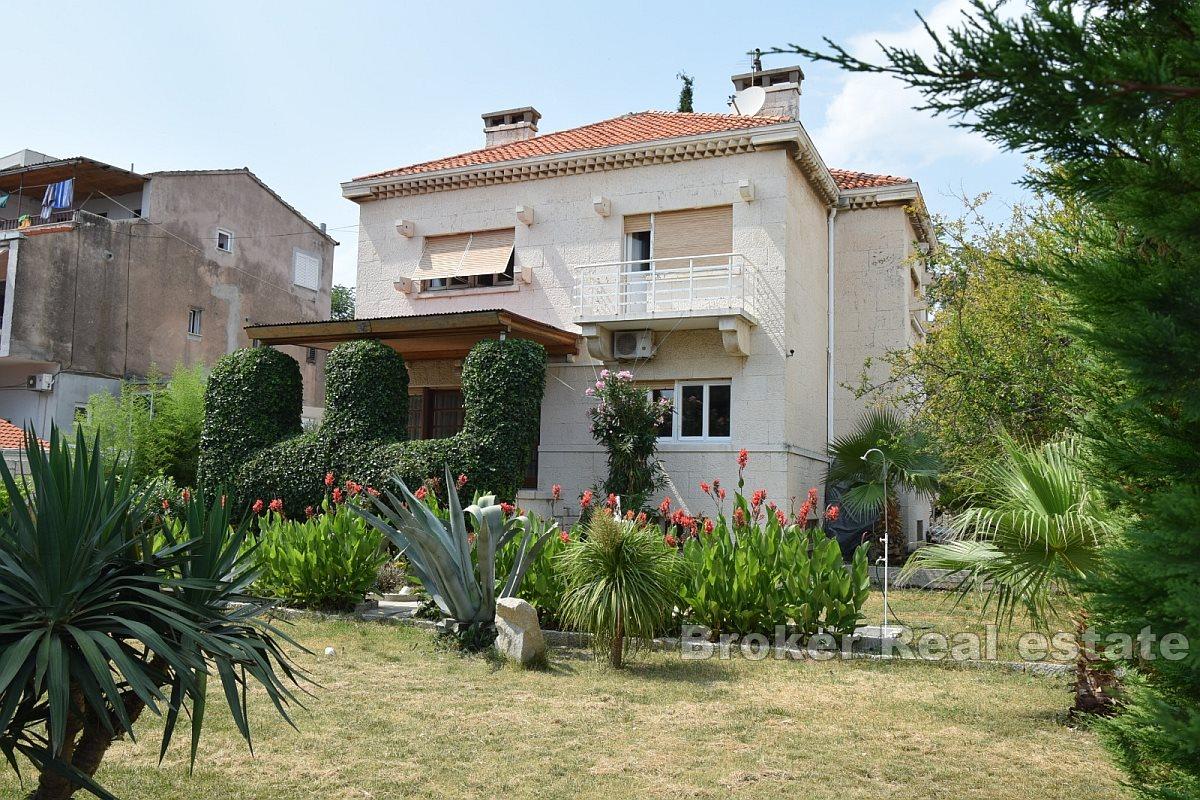 001-2035-145-Split-Bacvice-Villa-with-a-sea-view-for-rent