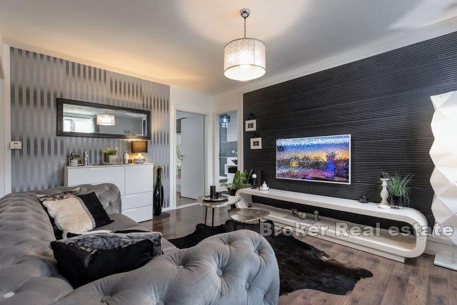 Moderne Villa mit Pool