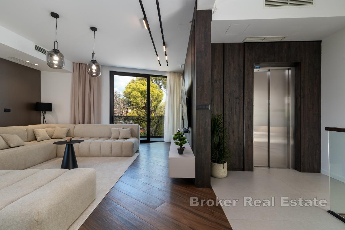 Роскошная вилла с панорамным видом на море