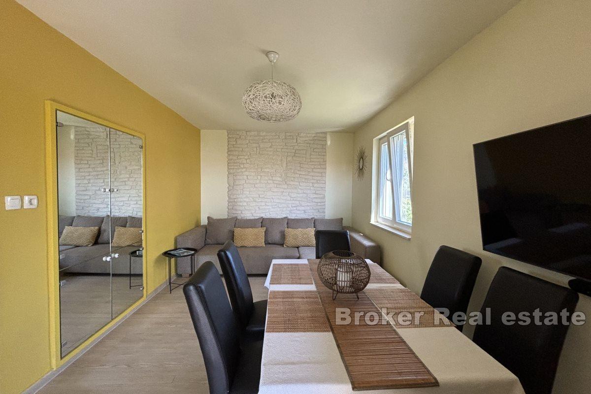 001-2035-151-Ciovo-Family-house-near-the-sea-for-sale