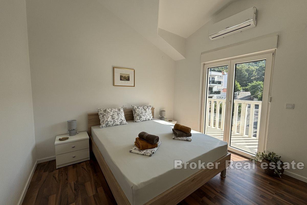 Komfortní třípokojový apartmán s otevřeným výhledem na moře