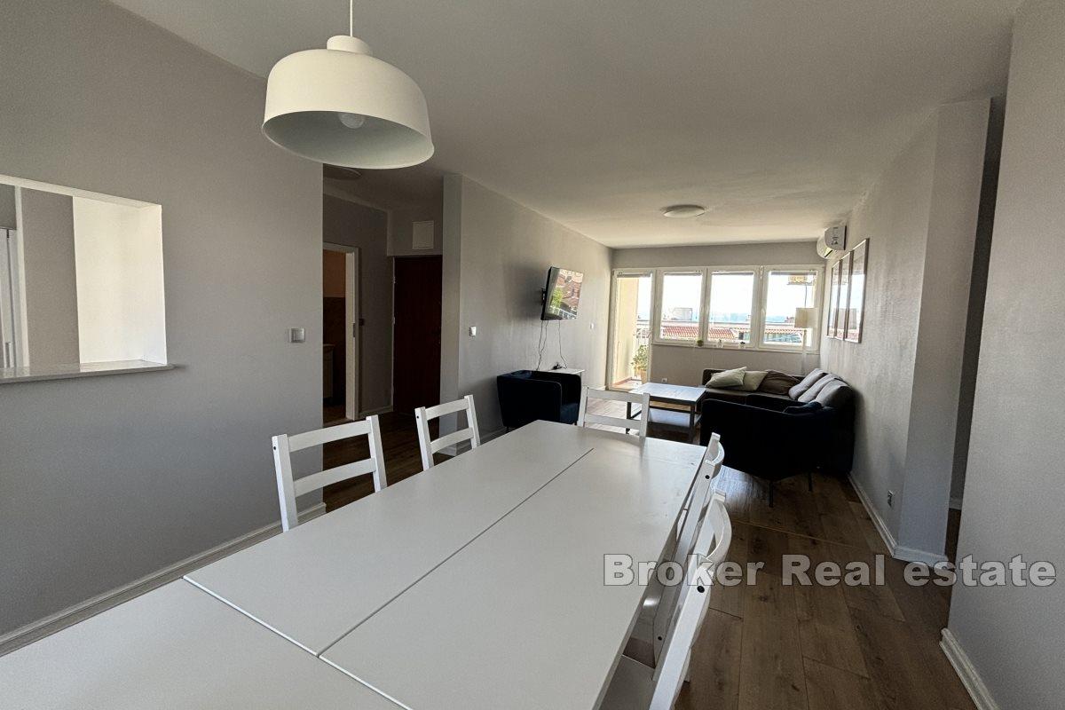 Moderne toroms leilighet