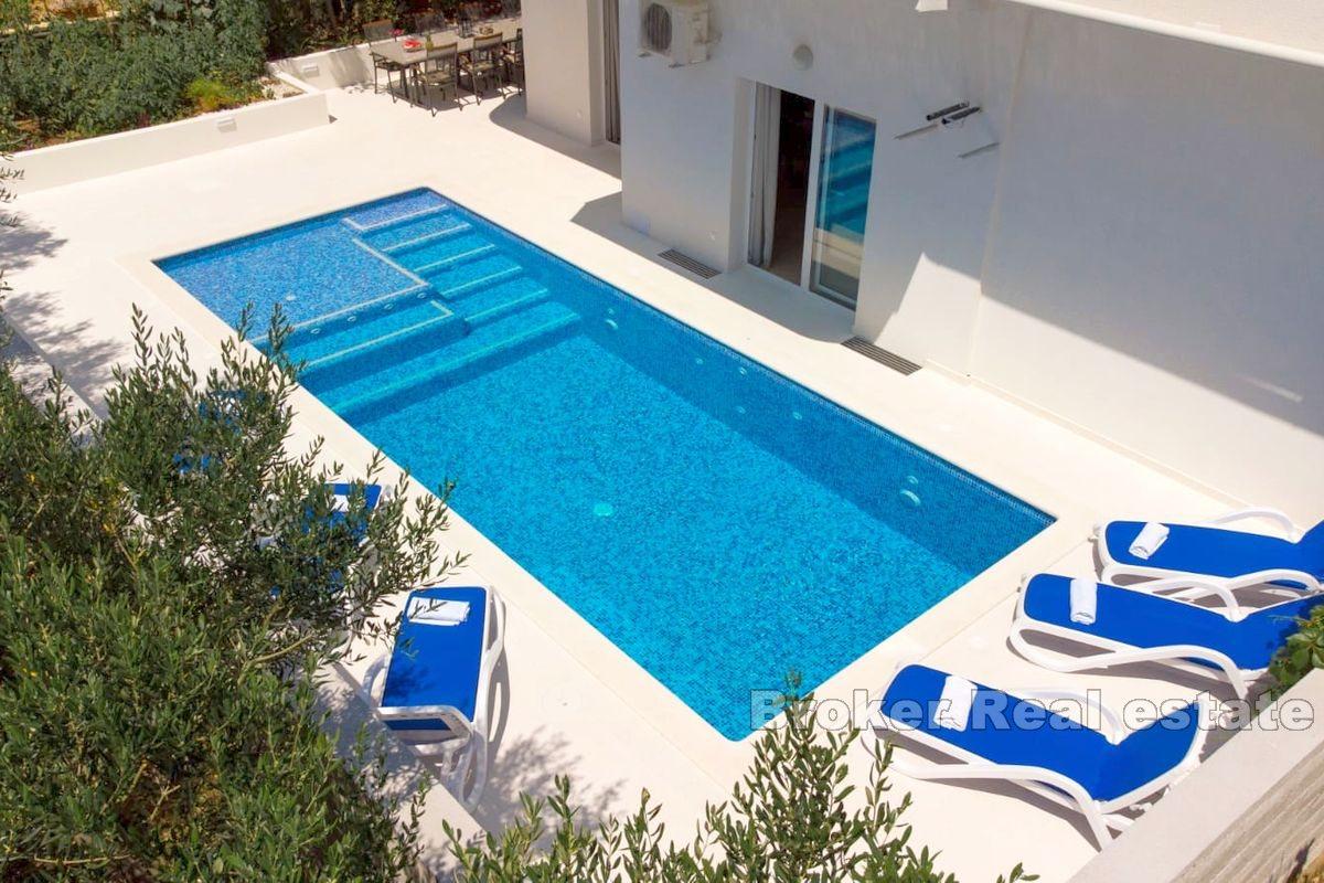 Appartement de trois chambres avec piscine